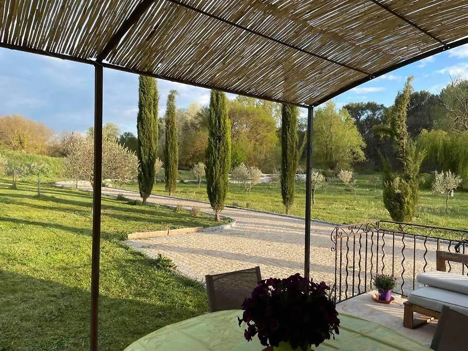 Hébergement de vacances Maison Campagne Aixoise Éguilles France
